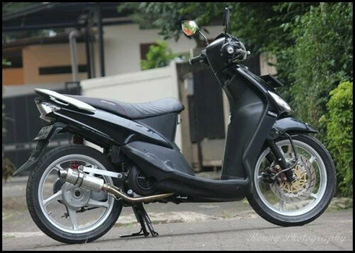 Mio Sporty Hitam