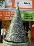 Ribuan Ponsel Bekas Disusun Menjadi Pohon Natal di Vietnam